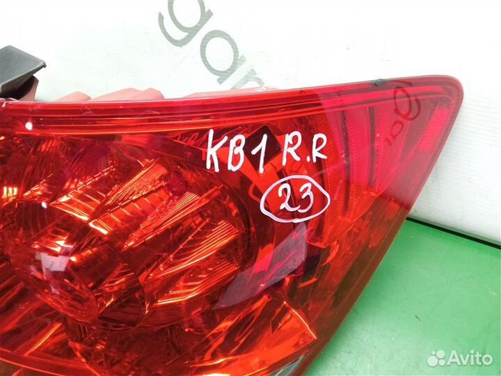 Стоп-сигнал задний правый Honda Legend KB1