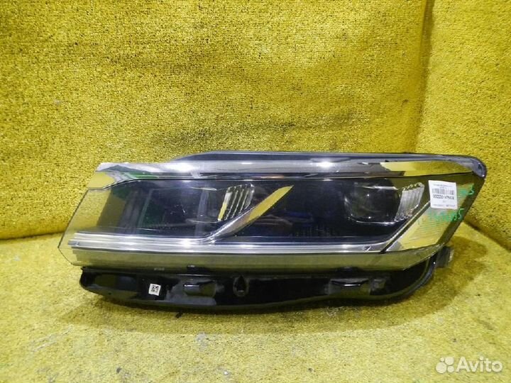 Фара левая Volkswagen Touareg