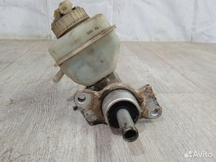 Главный тормозной цилиндр Opel Vectra B 2000