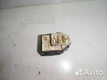 Кнопка регулировки зеркала