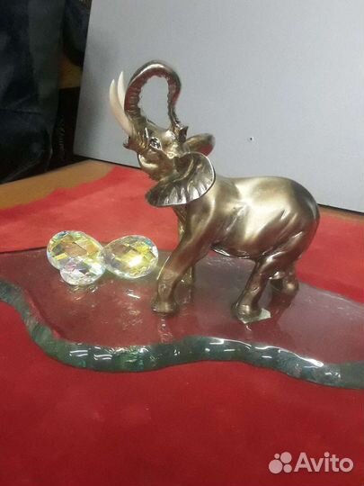 Статуэтка Слон