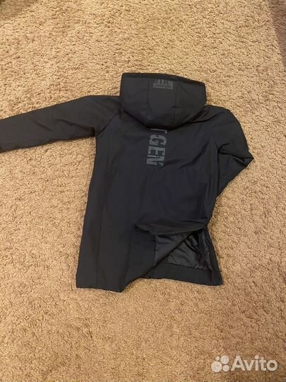 Демисезонная куртка