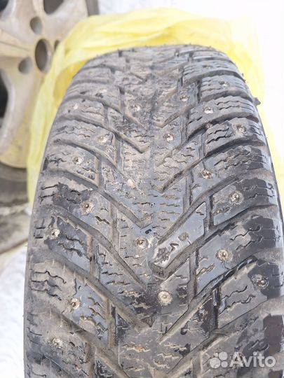 Nokian Tyres Hakkapeliitta 8 185/65 R15