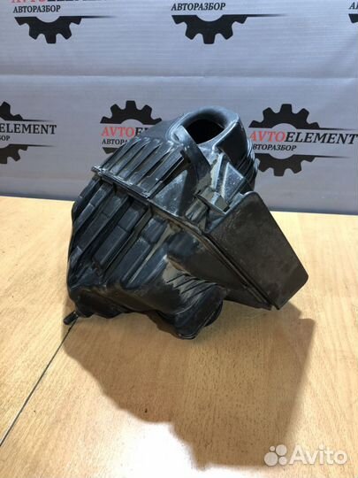 Корпус воздушного фильтра Renault Fluence