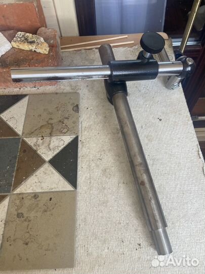 Кронштейн для микроскопа