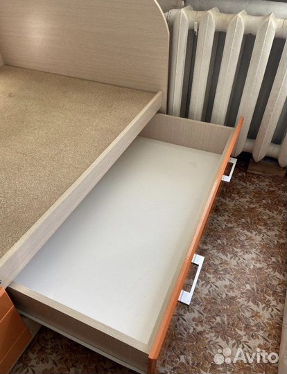 Кровать с ящиками