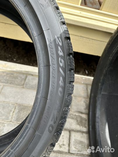 Pirelli Winter Carving Edge 245/40 R20 99T