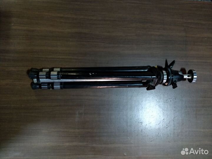 Тренога для нивелира, фото камеры