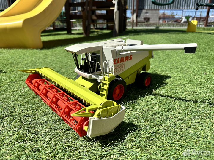 Комбайн bruder