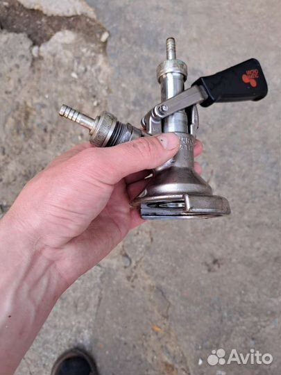 Пивные кеги 50 л б/у, и 2заборные головы,1 типа G