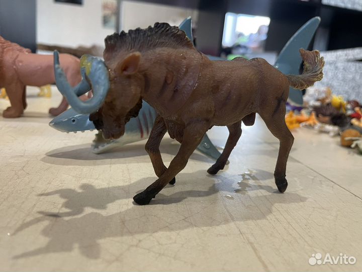 Фигурки животных диких