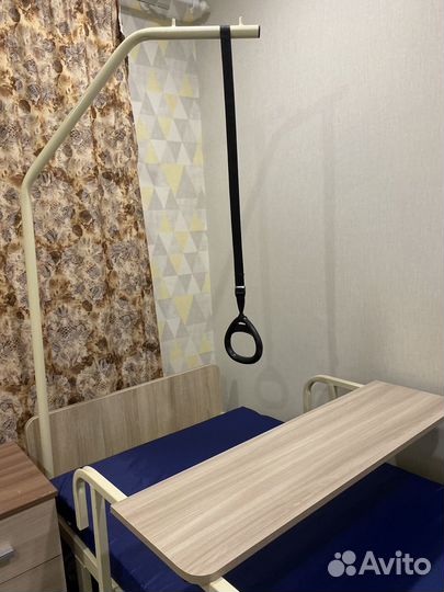 Медицинская кровать для лежачих больных