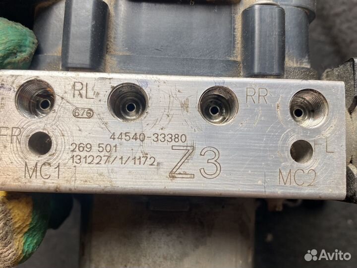 Блок ABS Toyota Camry 50