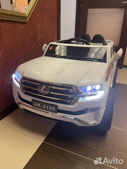 Детский электромобиль