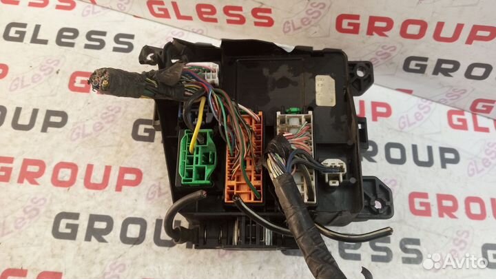 Блок предохранителей BJ корпус б/у Familia