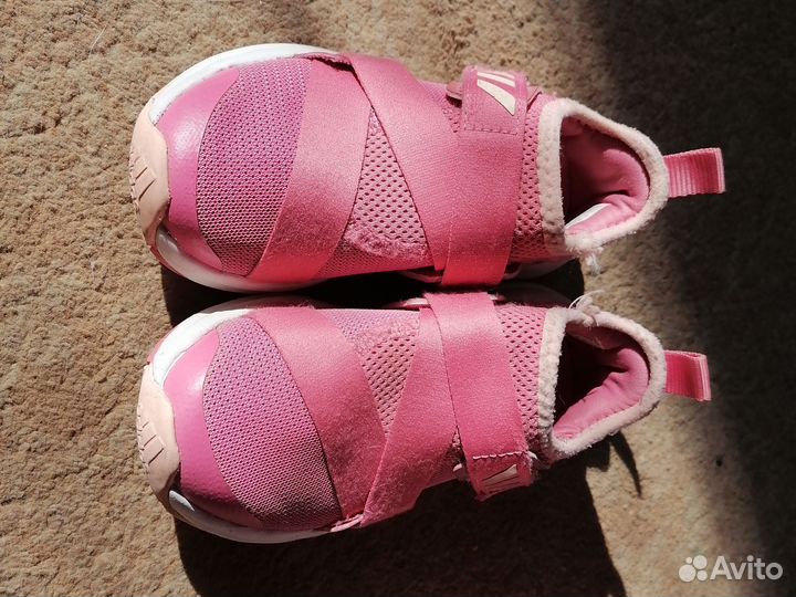 Кроссовки для девочки 28,5 adidas
