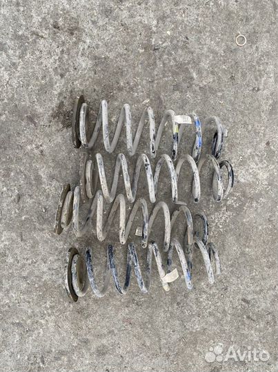 Пружина задняя solaris 2 RIO 5 2017-2018