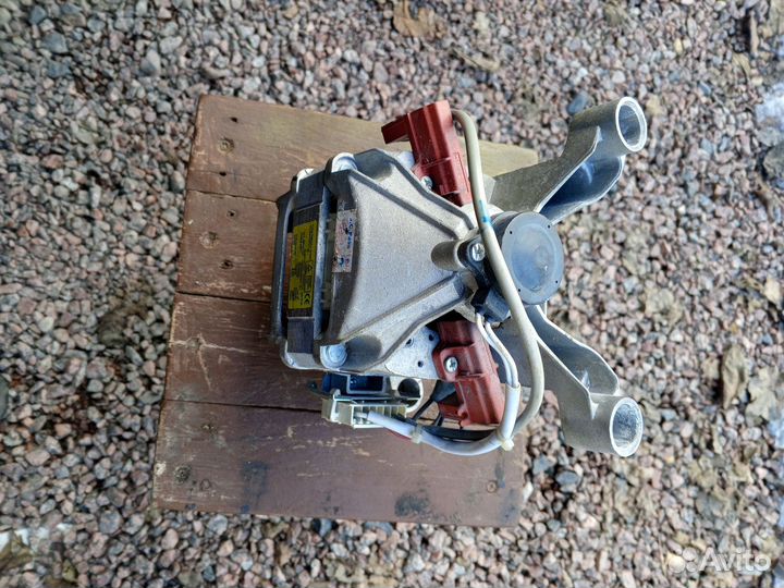 Двигататель стиральной машины