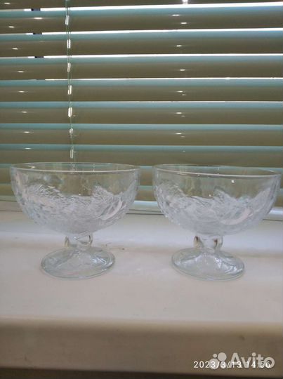 Ваза для фруктов на ножке стекло