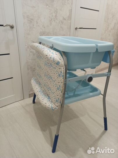 Пеленальный столик с ванночкой