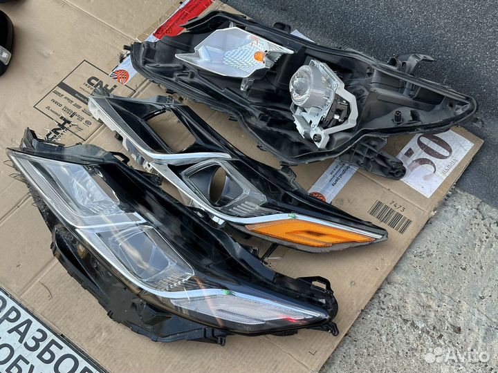 Фара Toyota Camry V40