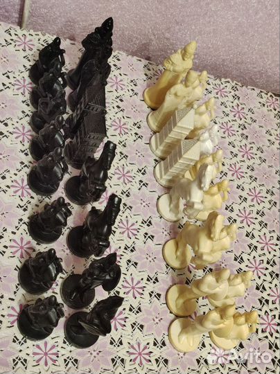 Шахматы карболитовые. Рыцари. СССР