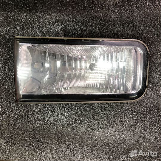 Противотуманная фара Toyota land Cruiser 200