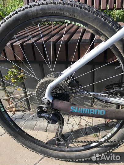 GT avalanche comp 27,5