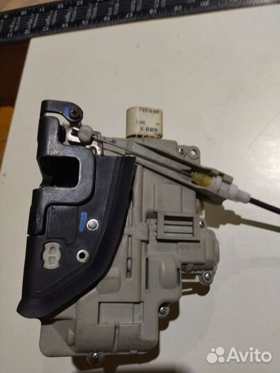 Замок дверной Ауди Q5 Q3 A5 A7 Q7