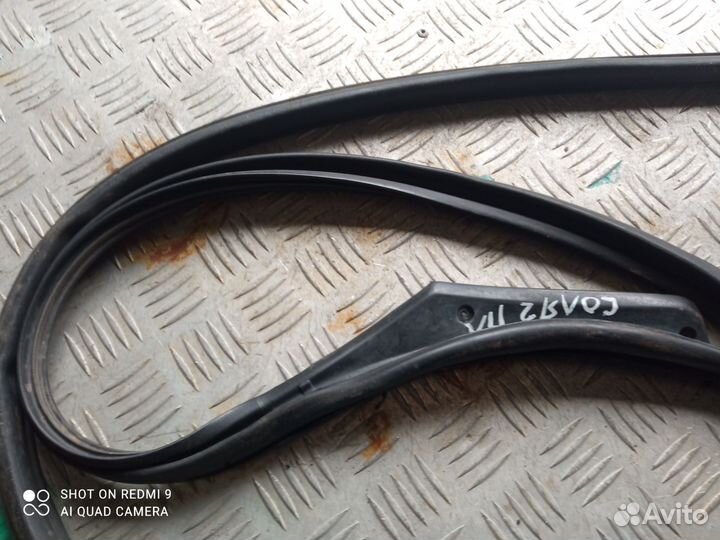 Уплотнитель двери передний левый Hyundai Solaris 2