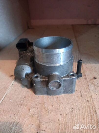 Дроссельная заслонка Гольф 4 1.8 т 06A133062J