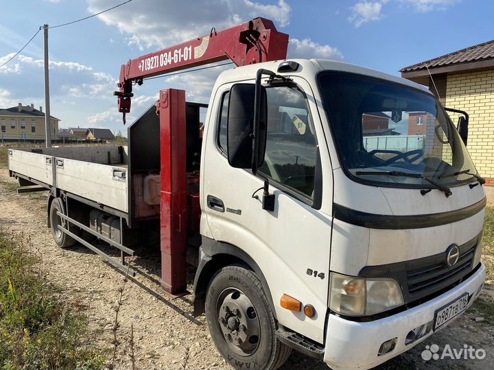 Hino 300 (Dutro) с КМУ, 2011