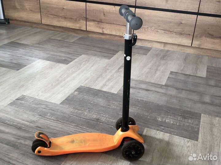 Самокат детский трехколесный светящиеся колеса