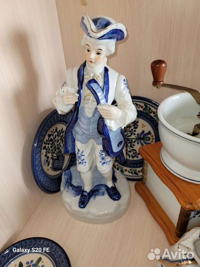 Мельница, фарфоровые статуэтки, тарелки роспись