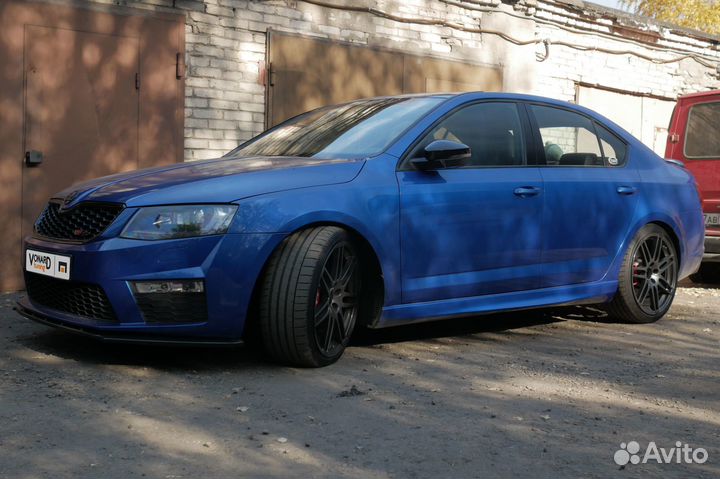 Накладки на пороги Skoda Octavia A7 R-Style