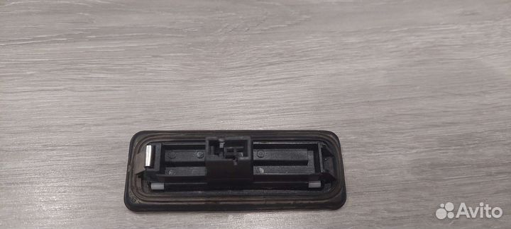 Кнопка открывания багажника Skoda VW