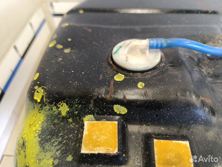 Б/У Б/У Бак топливный круглое отверстие под насос