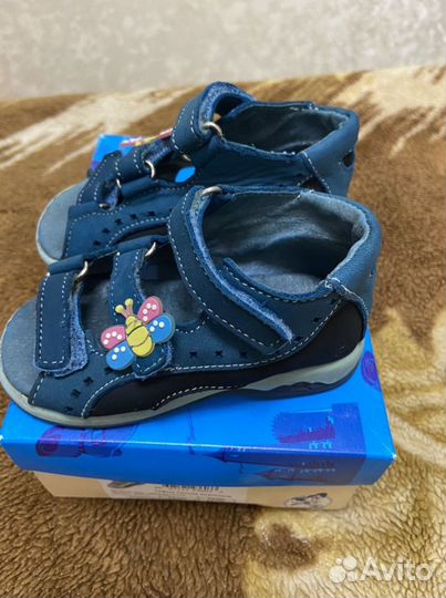 Сандалии для мальчика и девочки 21 размер