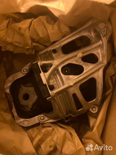 Гидроопора 4M0199371FF