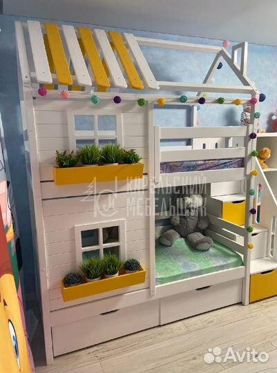 Кровать двухъярусная домик 