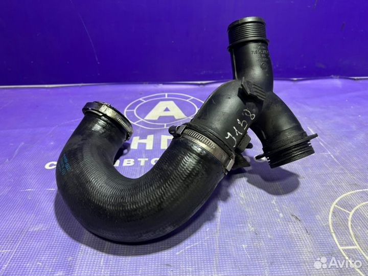 Воздушный патрубок Audi Q7 4L BUG 2006