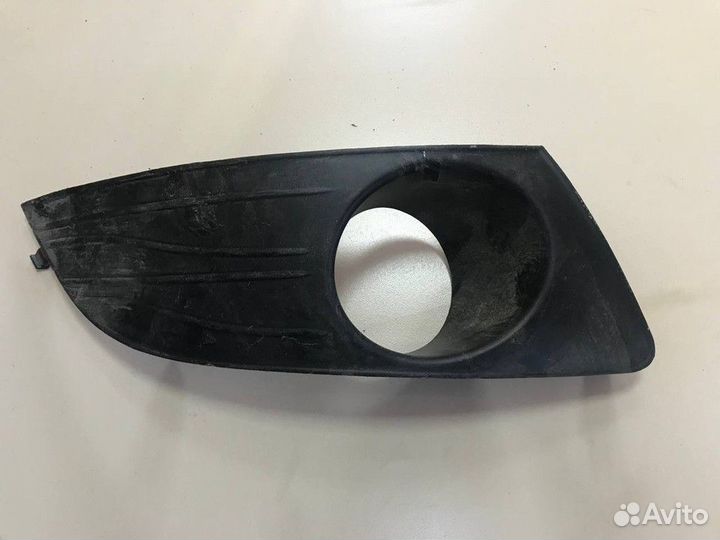 Накладка бампера правая Renault Logan