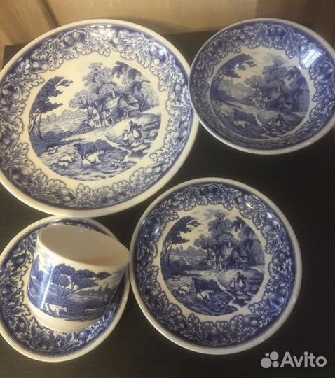 Винтажный фарфоровый набор посуды