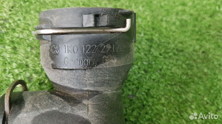 Патрубок радиатора volkswagen Passat B6 BZB