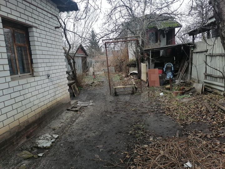 Дом 33 м² на участке 3 сот.