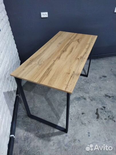 Компьютерный стол лофт