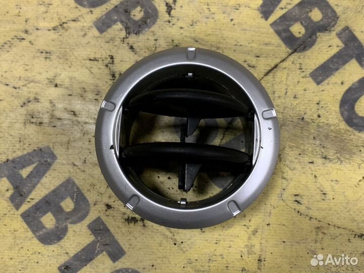 Дефлектор воздушный Renault Logan