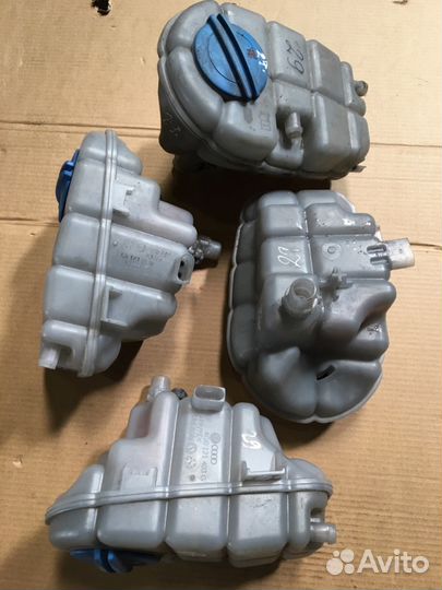 Бачок расширительный Ауди А6 C7 4G0121403G