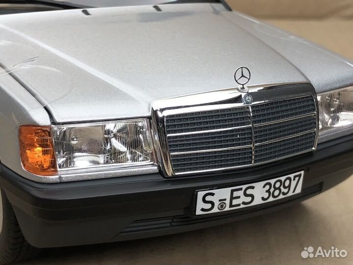 Mercedes-Benz 190 E W201 1982 Norev модель 1:18