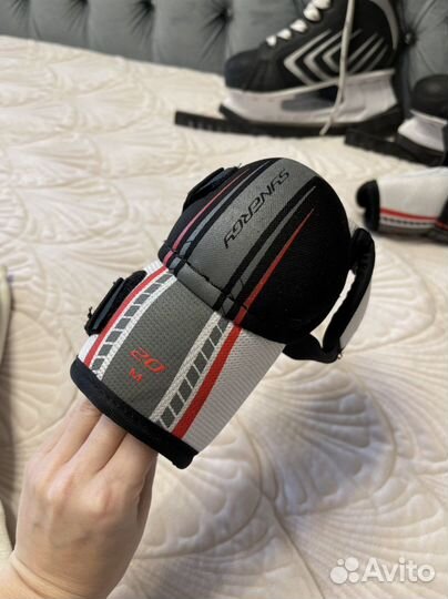 Коньки хоккейные Larsen